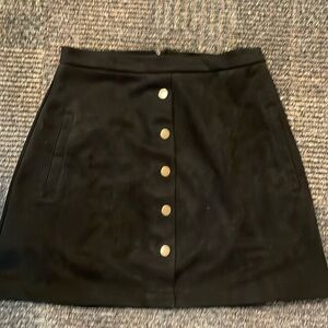 Fashion on Earth black medium skirt with lining and pockets